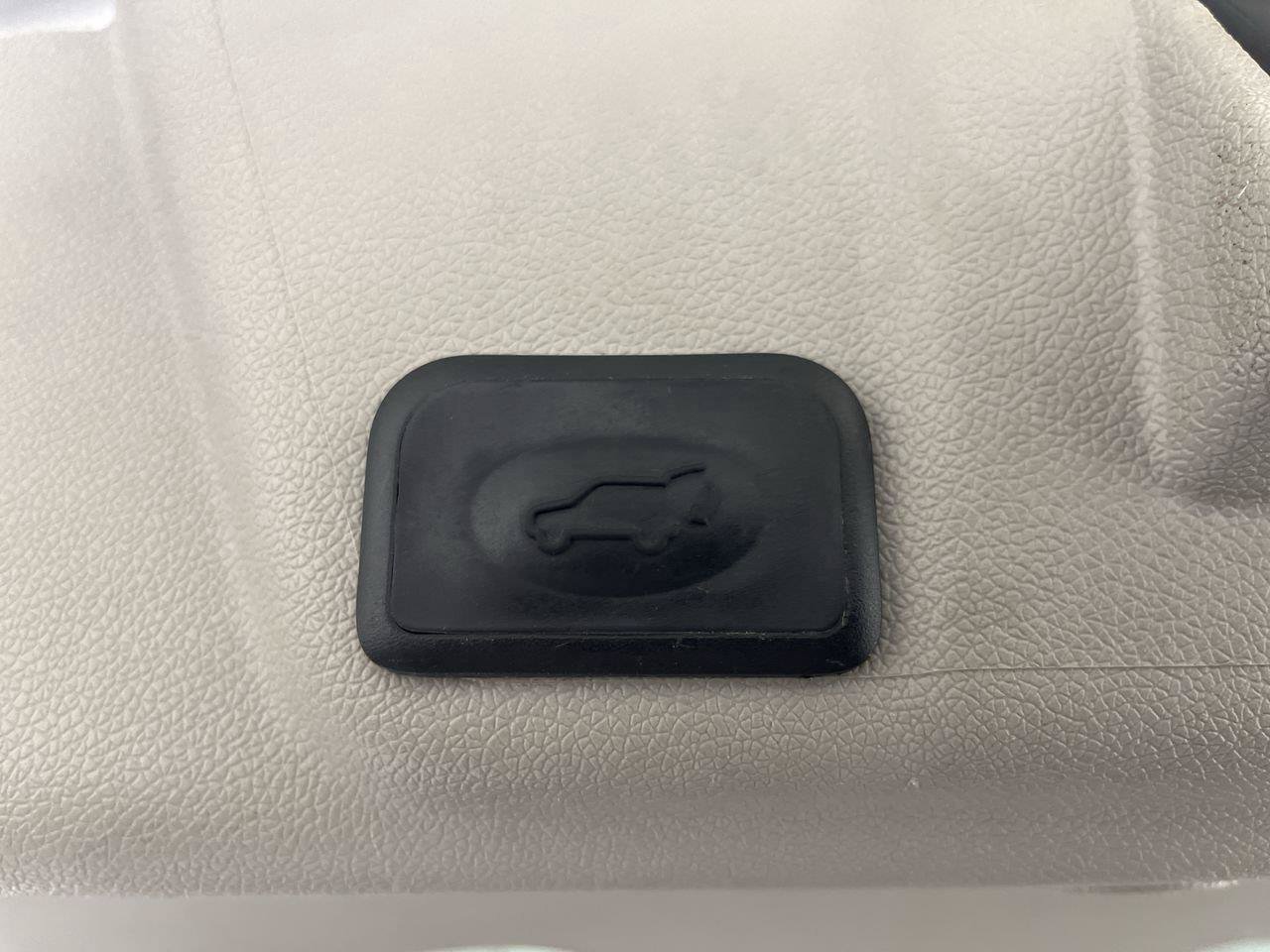 Used 2012 Buick Enclave Premium FWD image 28