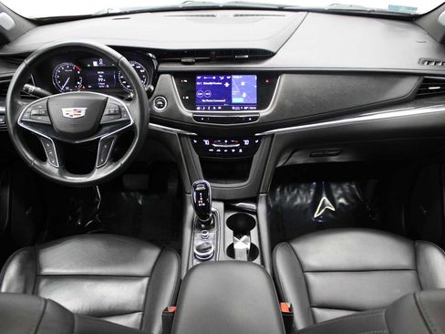 Certified 2022 Cadillac XT5 Premium Luxury image 18