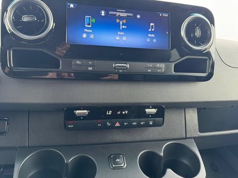 New 2026 Mercedes-Benz Sprinter 2500 image 5