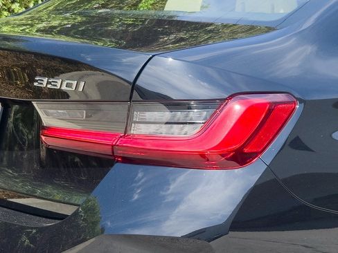 Used 2025 BMW 330i Sedan w/ Convenience Package image 7