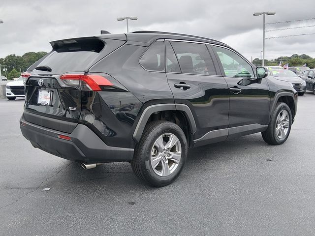 Used 2024 Toyota RAV4 XLE FWD image 3