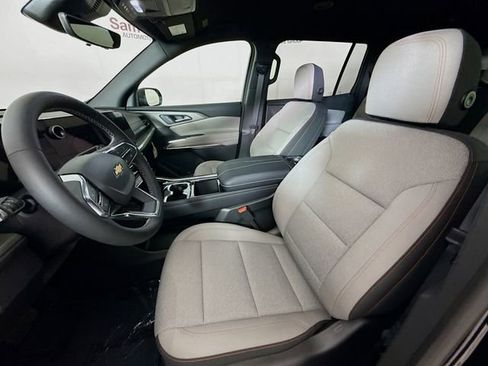 New 2026 Chevrolet Traverse LT w/ Driver Confidence Package AWD/4WD image 22