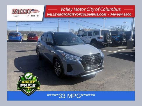 Used 2021 Nissan Kicks SV FWD image 1