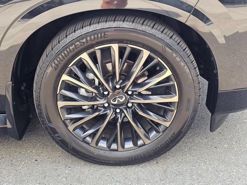 Used 2026 INFINITI QX80 Autograph w/ Premium Cargo Package AWD/4WD image 9