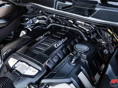 Used 2015 Porsche Cayenne Turbo image 70