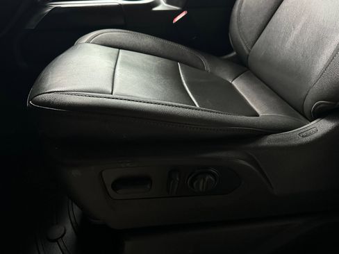 Certified 2023 GMC Sierra 2500 SLT w/ SLT Convenience Package image 13