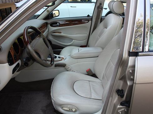 Used 2001 Jaguar XJ RWD image 20