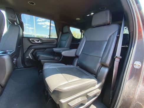 Used 2021 Chevrolet Tahoe Z71 w/ Z71 Off-Road Package AWD/4WD image 24