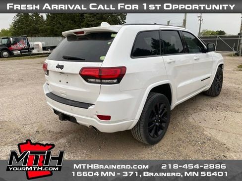 Used 2021 Jeep Grand Cherokee Laredo X AWD/4WD image 8