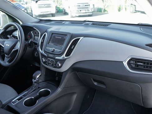 Used 2022 Chevrolet Equinox LS w/ LS Convenience Package image 35