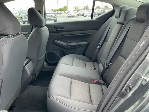 Used 2024 Nissan Altima 2.5 SV image 14