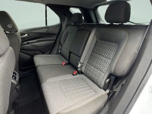 Used 2023 Chevrolet Equinox LT FWD image 10