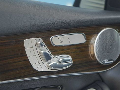 Used 2016 Mercedes-Benz GLC 300 image 12