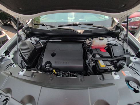 Used 2023 Chevrolet Traverse LS image 26