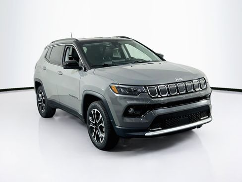 Used 2022 Jeep Compass Limited AWD/4WD image 3