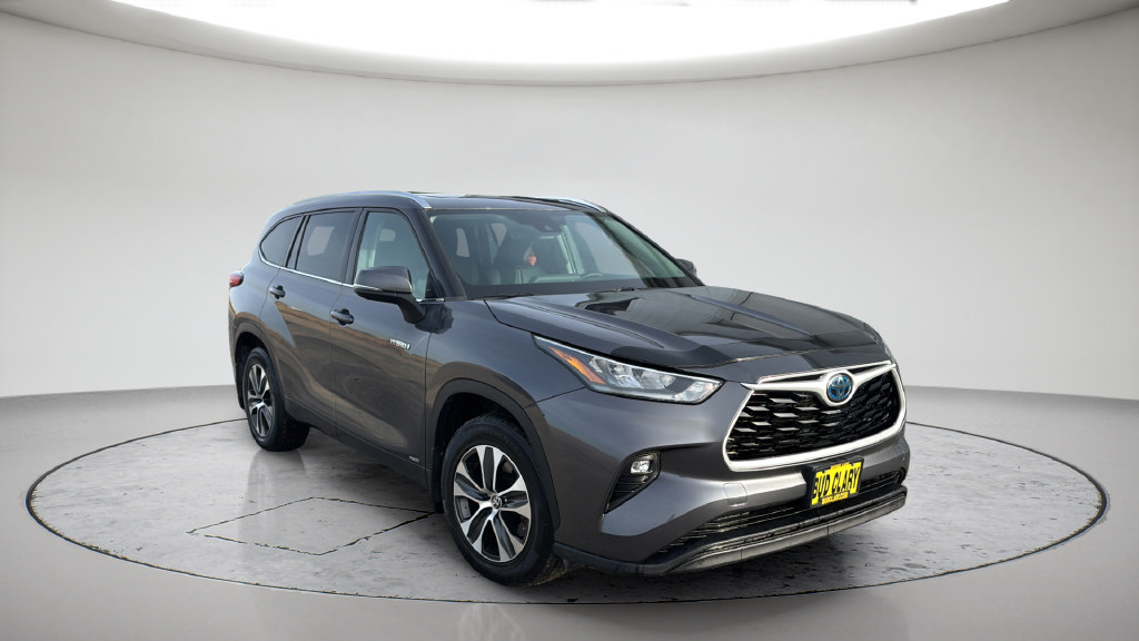 Certified 2020 Toyota Highlander XLE AWD/4WD image 18