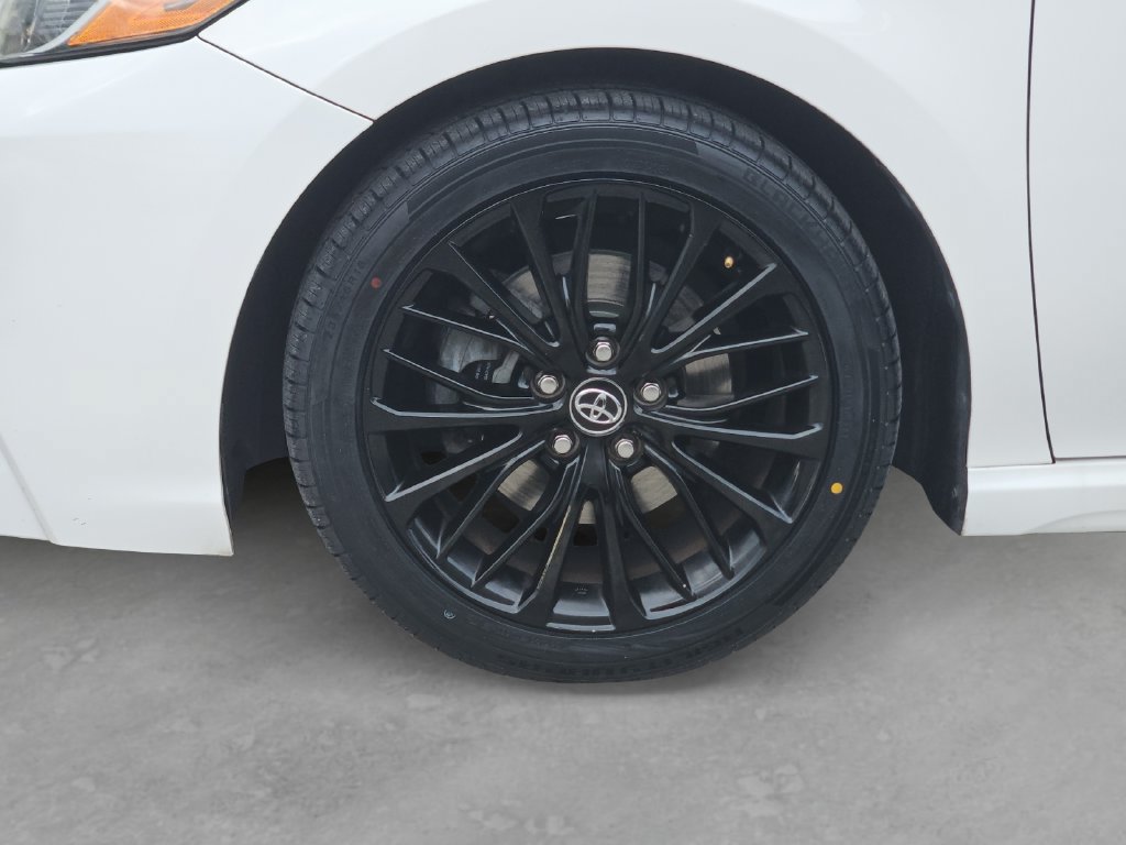 Used 2020 Toyota Camry SE FWD image 9