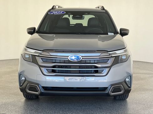 Certified 2025 Subaru Forester Limited w/ Popular Package AWD/4WD image 10