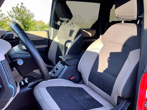 Used 2022 Ford Bronco Wildtrak image 25