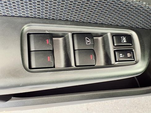 Used 2013 Subaru Forester 2.5X Premium AWD/4WD image 14