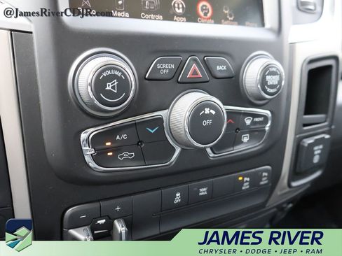 Used 2016 RAM 1500 Big Horn AWD/4WD image 35