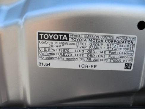 Certified 2024 Toyota 4Runner TRD Off-Road Premium w/ Moonroof Package AWD/4WD image 57