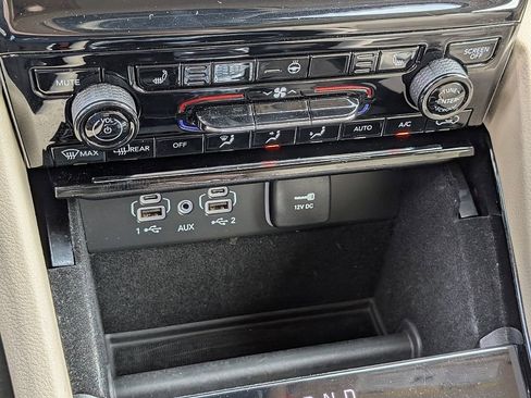 Used 2022 Jeep Grand Cherokee L Limited image 30