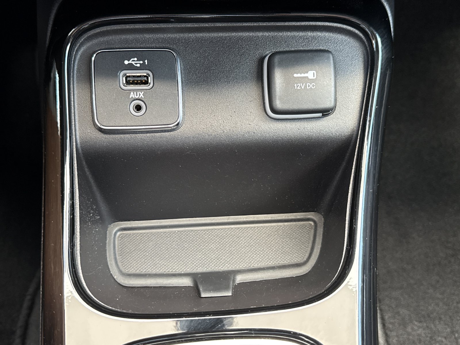 Used 2019 Jeep Compass Latitude FWD image 25