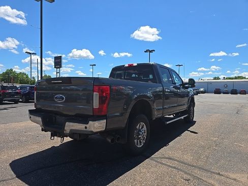Used 2017 Ford F350 Lariat w/ Lariat Ultimate Package AWD/4WD image 6