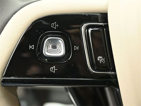 Certified 2023 Lincoln Corsair Reserve w/ Towing Package image 12