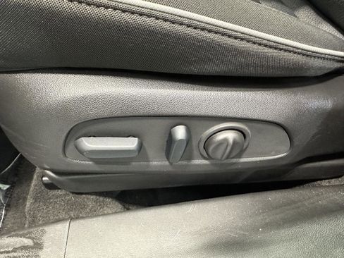 Used 2023 Chevrolet TrailBlazer LT w/ Convenience Package image 14