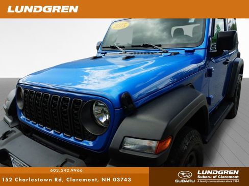 Used 2025 Jeep Wrangler Sport AWD/4WD image 35