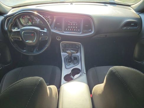 Used 2022 Dodge Challenger R/T RWD image 10