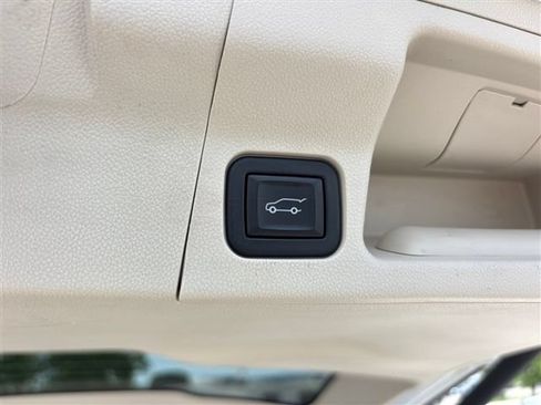 Used 2023 GMC Acadia Denali AWD/4WD image 23
