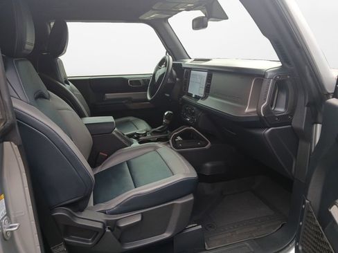 Used 2023 Ford Bronco Outer Banks w/ Sasquatch Package image 24