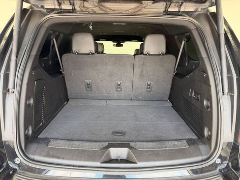 Used 2022 Chevrolet Suburban Premier AWD/4WD image 31