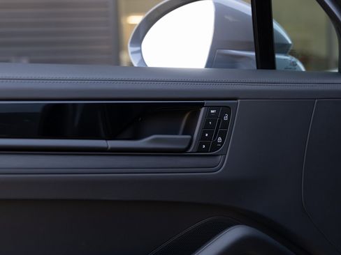 Certified 2026 Porsche Cayenne GTS image 18