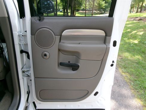 Used 2005 Dodge Ram 1500 Truck SLT RWD image 21