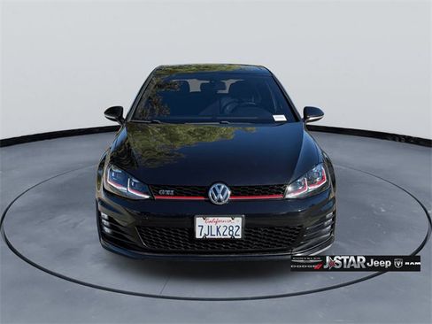Used 2015 Volkswagen GTI SE image 2