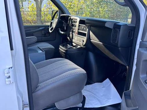 Used 2013 Chevrolet Express 1500 image 22