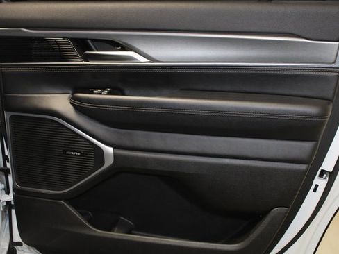 Used 2023 Jeep Wagoneer Series II image 26