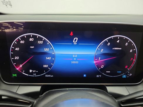 Used 2024 Mercedes-Benz GLC 300 image 10
