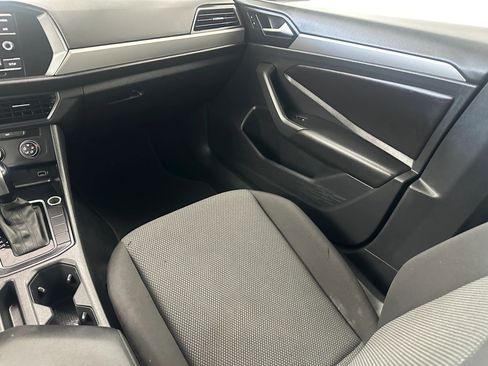 Used 2019 Volkswagen Jetta SE image 17