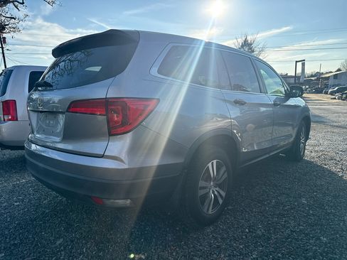 Used 2017 Honda Pilot LX image 4