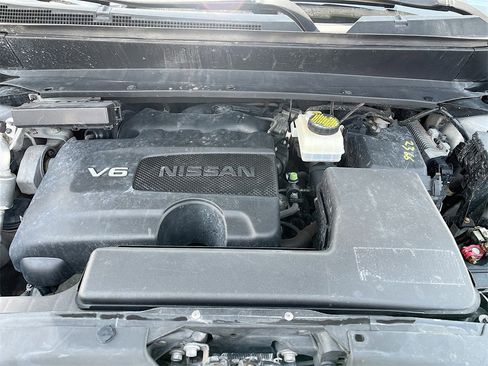 Used 2018 Nissan Pathfinder SV image 28