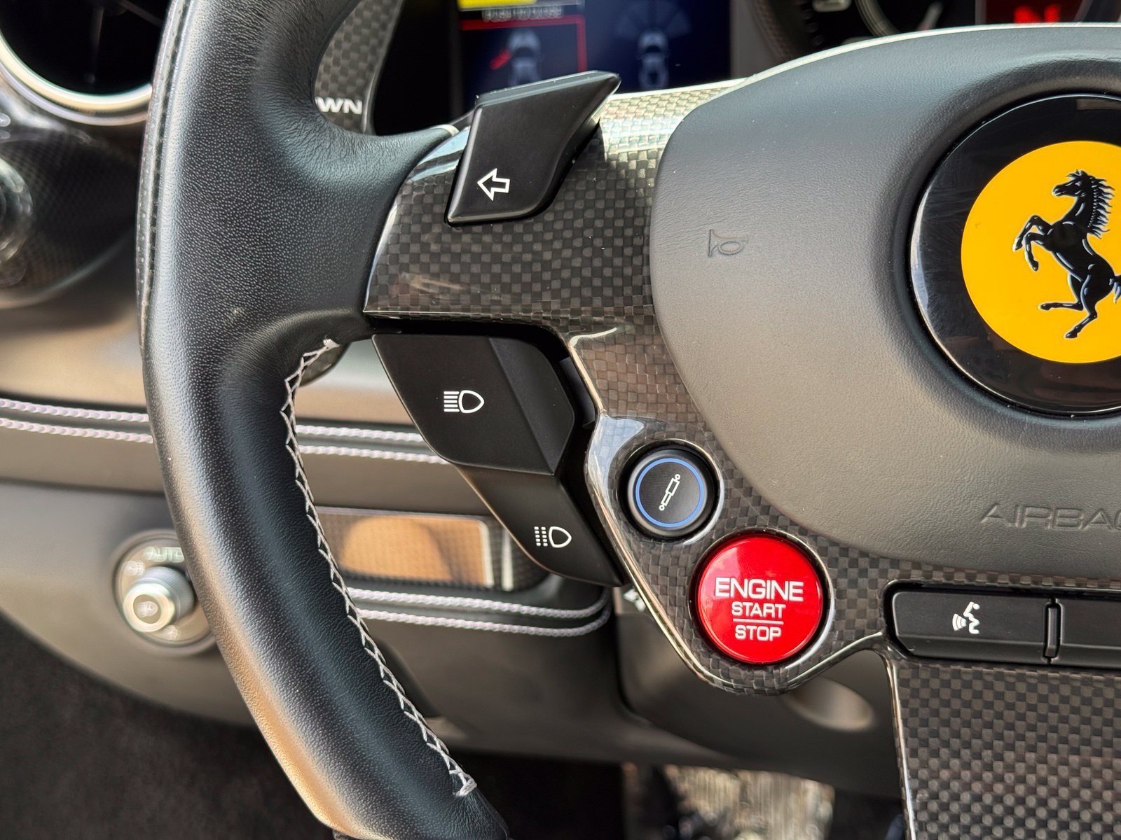 Used 2020 Ferrari F8 Tributo RWD image 39