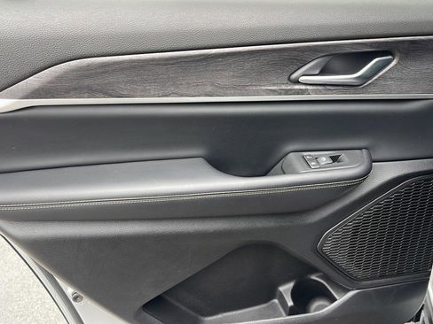 Certified 2024 Jeep Grand Cherokee L Limited w/ Black Appearance Package image 24