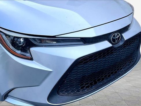 Certified 2021 Toyota Corolla LE FWD image 59