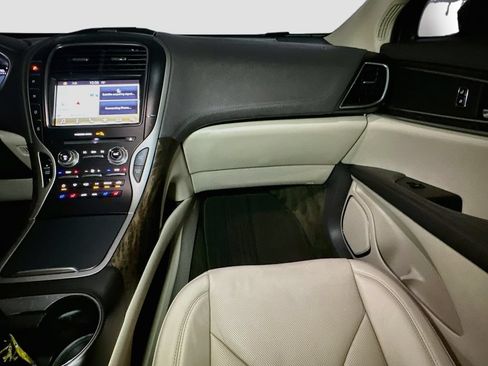 Used 2016 Lincoln MKX Reserve w/ Climate Package AWD/4WD image 30