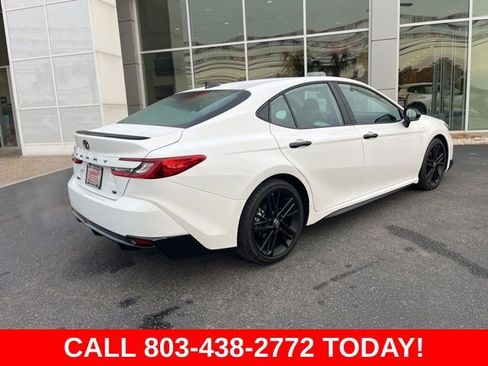 Used 2026 Toyota Camry SE w/ Convenience Package image 3